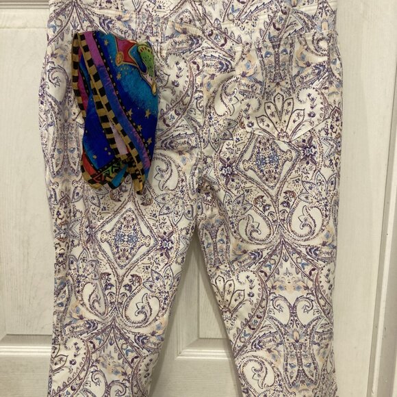 Chico's "Girlfriend Slim Leg Crop" Capris (says 1R... but...!) - Picture 8 of 9